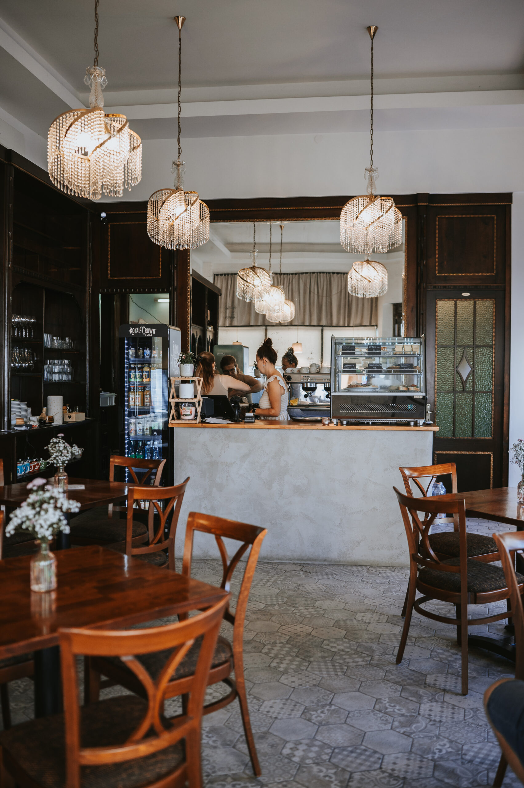 kavarna Na Salku obsluha scaled