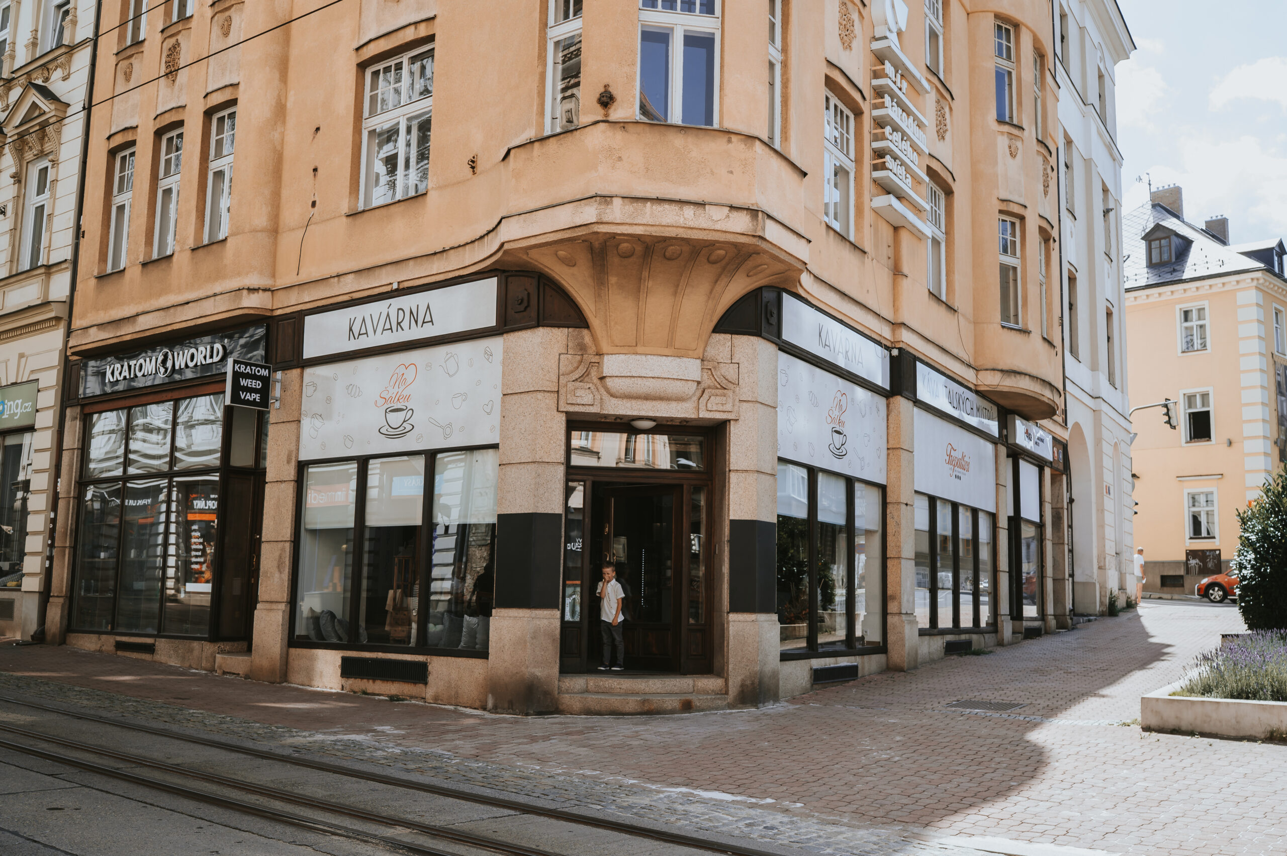 kavarna Na Salku pohled z ulice scaled